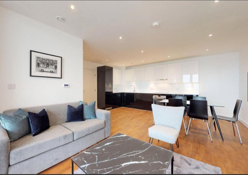 3 Bedroom Flat for Rent Newham London Zone 2