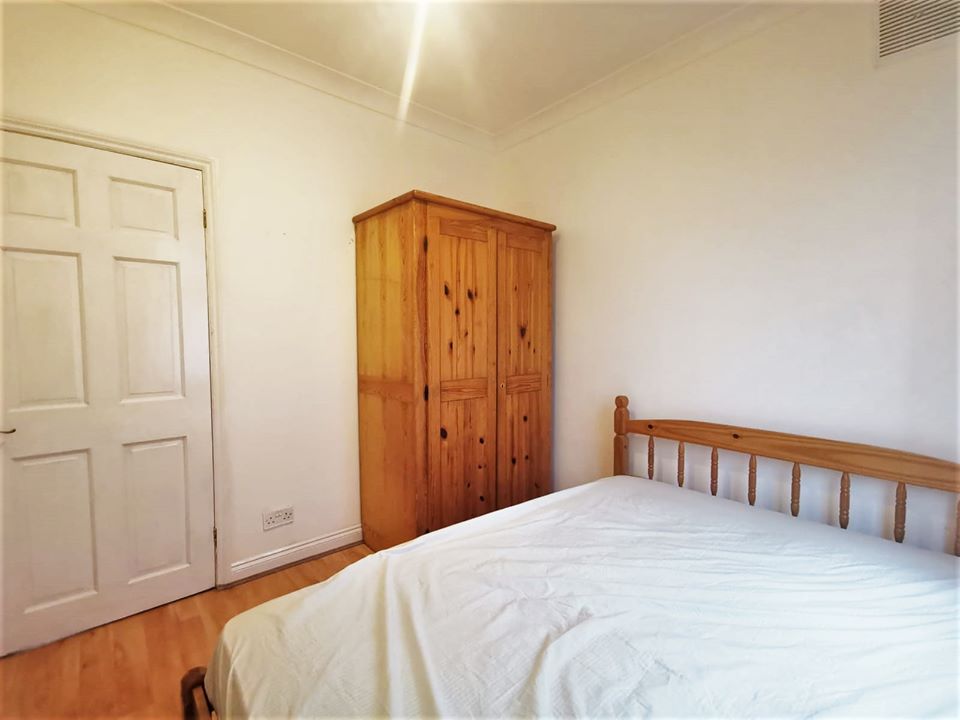 2 Bedroom Flat for Rent Hounslow Station TW3 • 3WEBS.CO