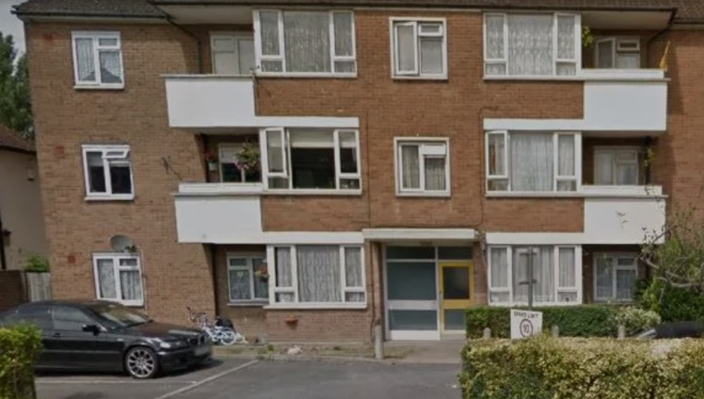 2 Bedroom Flat to Rent Northwood Agency Offer • 3WEBS.CO