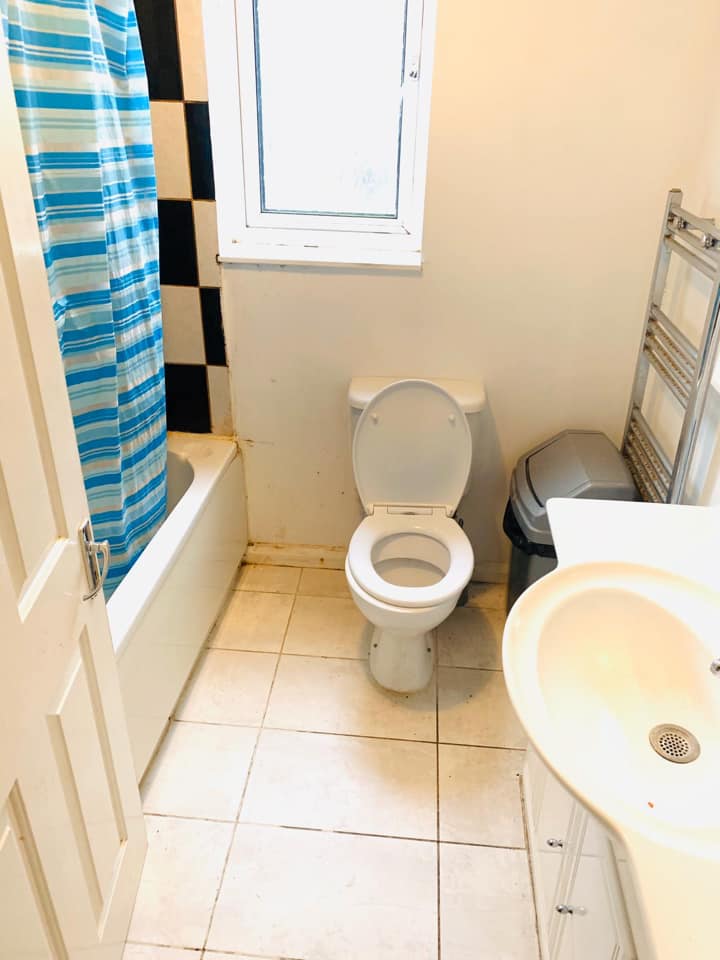 4 bedroom house to rent in Hainault Redbridge area • 3WEBS.CO