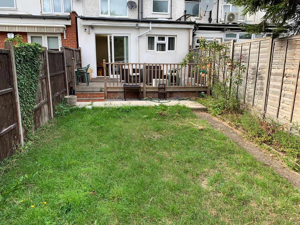 DOUBLE ROOM in modern property for rent BRENT CROSS • 3WEBS.CO