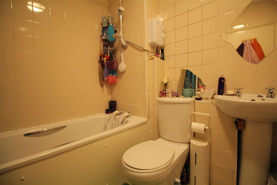 Double Room Apartment to Rent in Stanmore HA7 • 3WEBS.CO