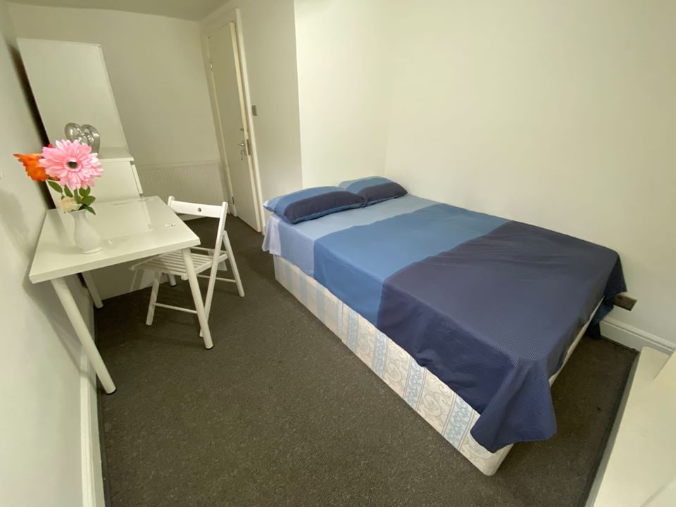 Single Room for Rent Kilburn Park Station • 3WEBS.CO