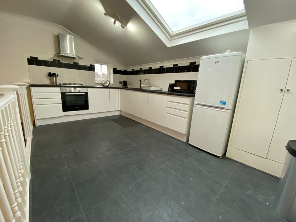 Single Room for Rent Kilburn Park Station • 3WEBS.CO