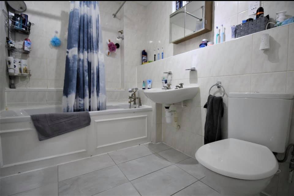 4 Bedroom House Rent Bushey 4 Bed House Rent Bushey UK