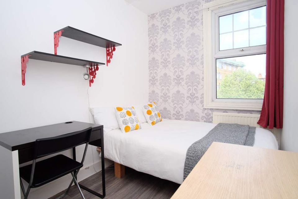 A Bright Single Room to Rent in Central London • 3WEBS.CO