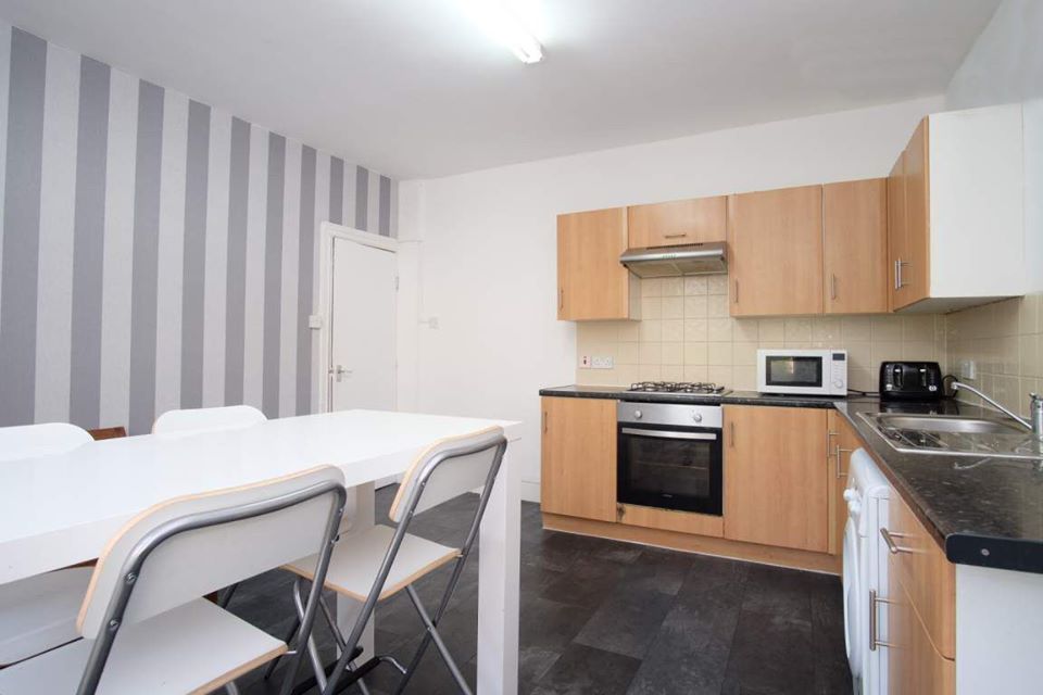 A Bright Single Room to Rent in Central London • 3WEBS.CO