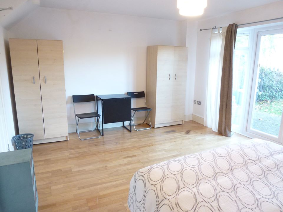 Massive Single With Double Bed to Rent Dollis Hill • 3WEBS.CO