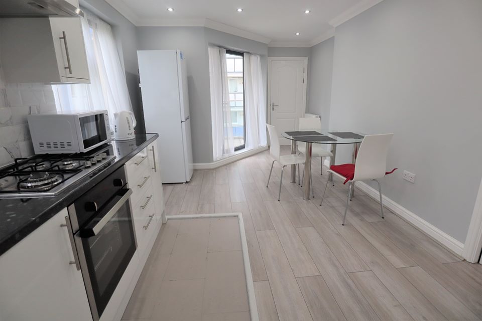 2 Bedroom Apartment to Rent North Woolwich • 3WEBS.CO