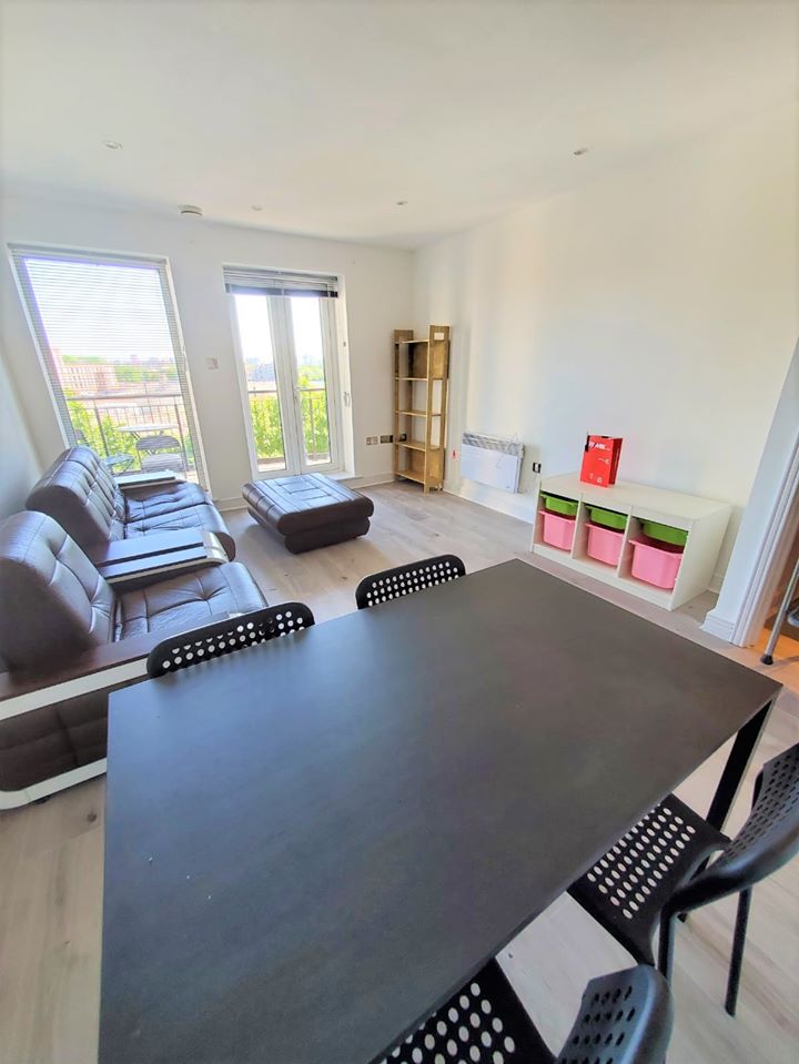 2 Bedroom Apartment to Rent Stratford • 3WEBS.CO