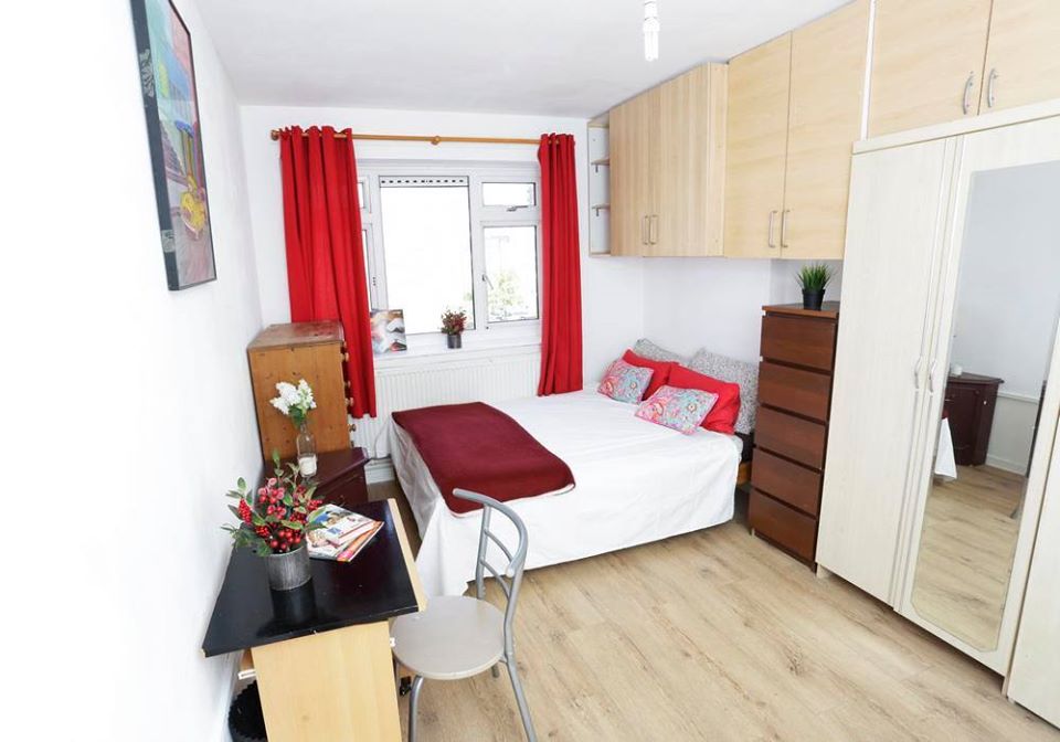 Double rooms to share Stepney Green Zone 2 • 3WEBS.CO