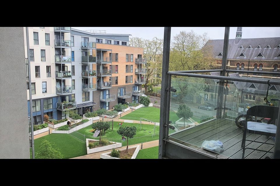 2 Bedroom Flat to Rent Canning Town London UK • 3WEBS.CO