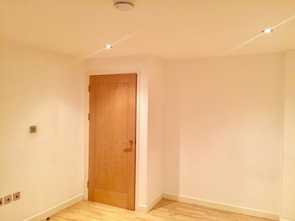 Nice 1 Bedroom Flat to Rent Canning Town London • 3WEBS.CO