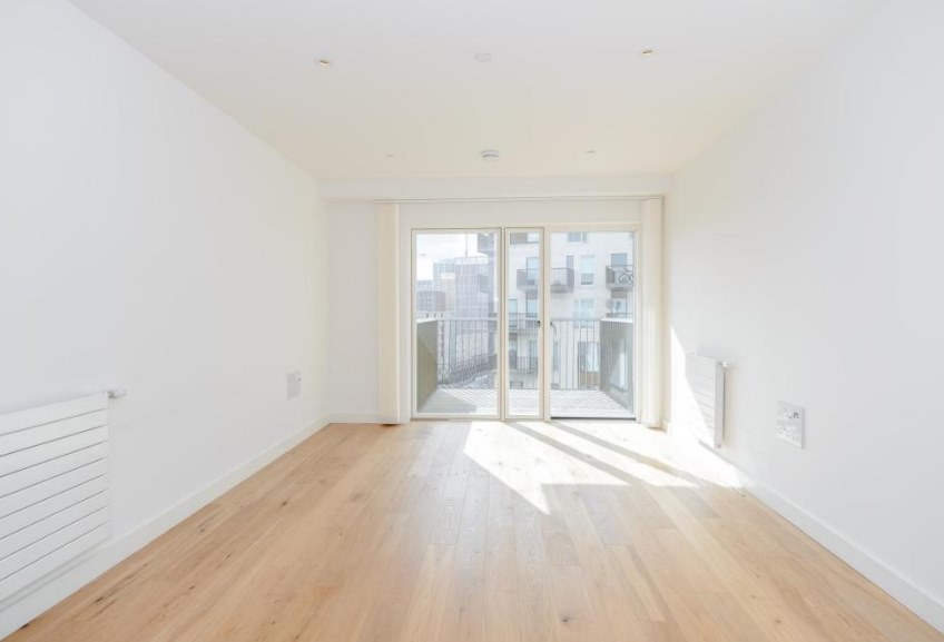 1 Bedroom Flat to Rent in Canning Town London • 3WEBS.CO